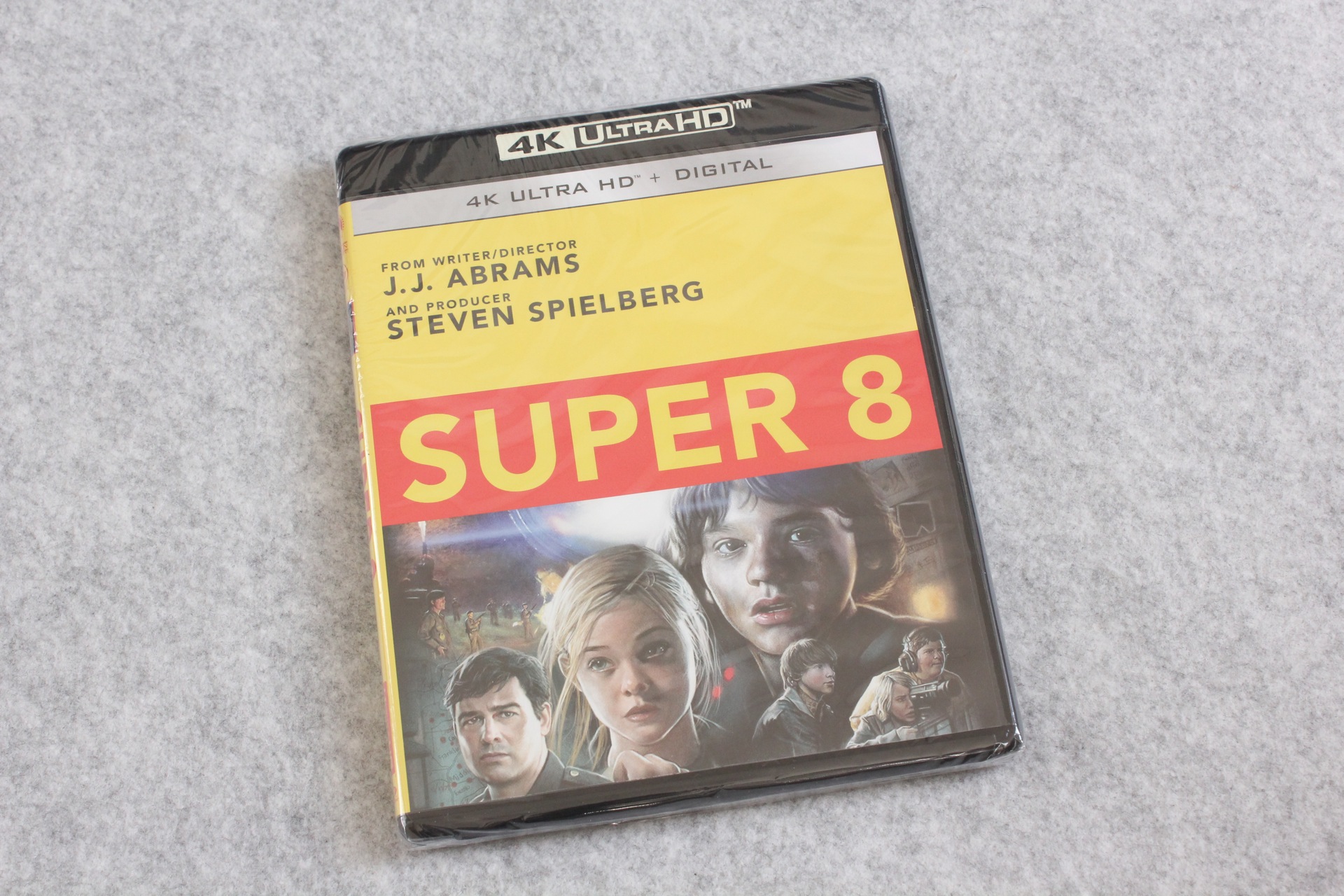 2022-10-27-Super_8-UHD-3.jpg